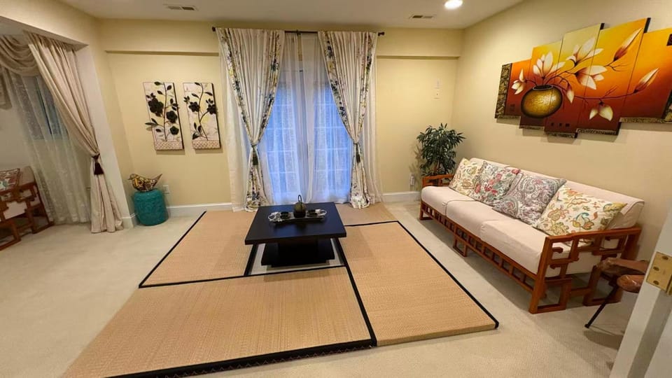 Spacious Guest Suite 5 Minutes to Princeton University with Free Parking Bed and Breakfast in Princeton