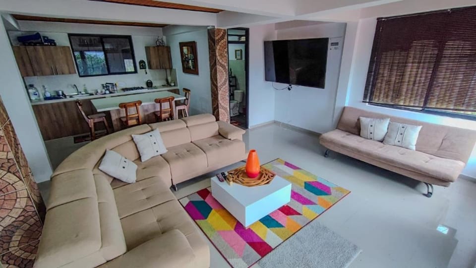 Communal lounge/ TV room