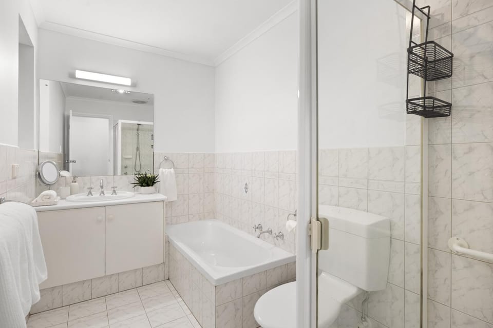 Bathroom, Bath