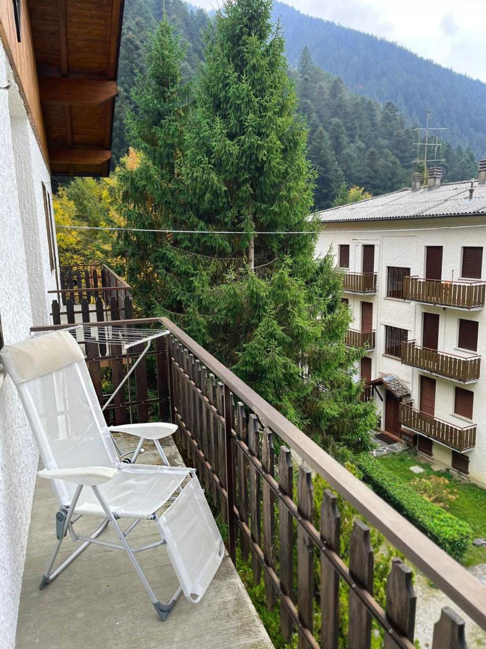 Balcony/Terrace, Mountain view