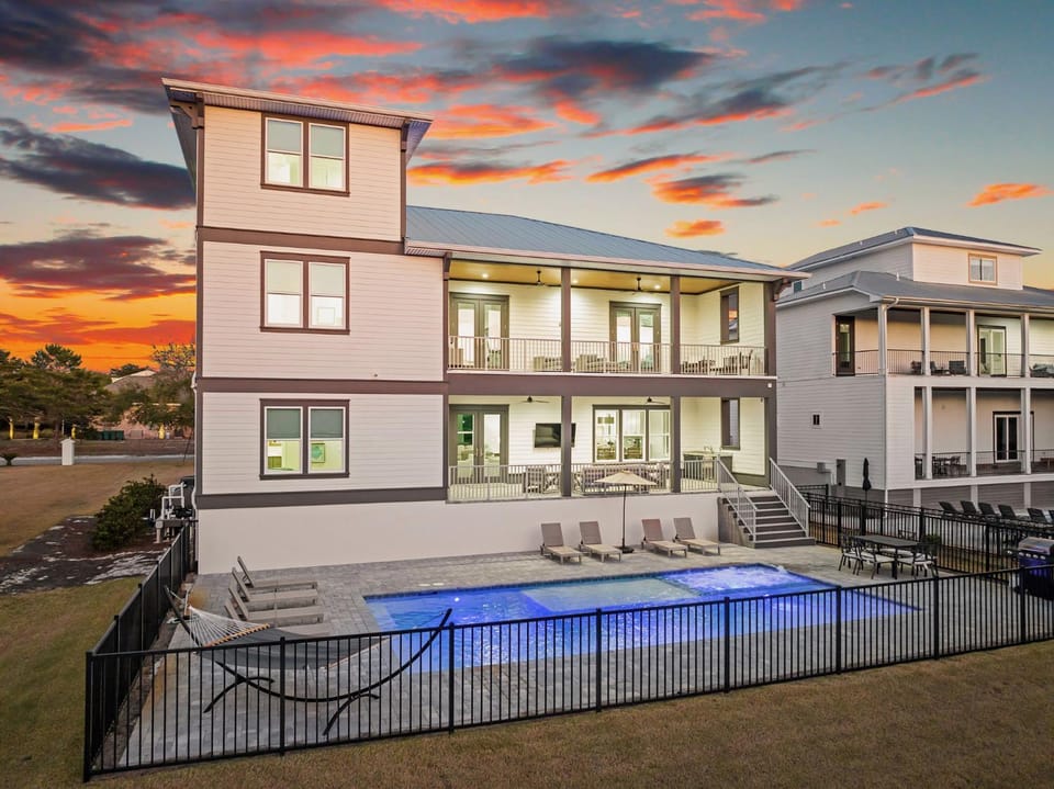 Rising Tide House in Miramar Beach