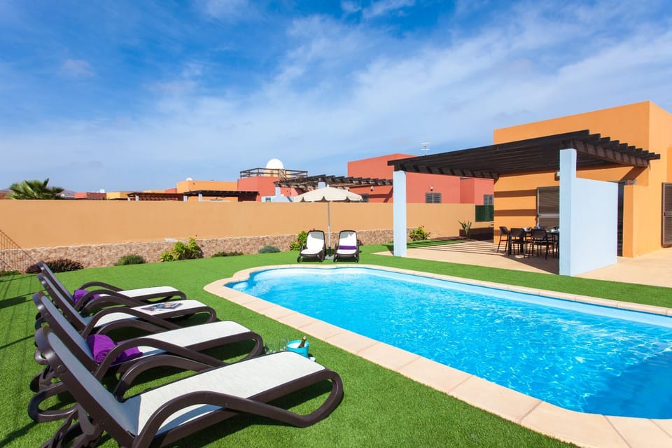 Day, Swimming pool, Swimming pool