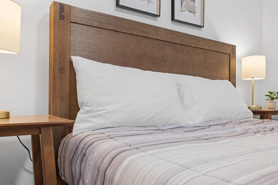 Pittsburgh Shadyside 2D Modern and Stylish Private Bedroom with Shared Bathroom Vacation rental in Shadyside