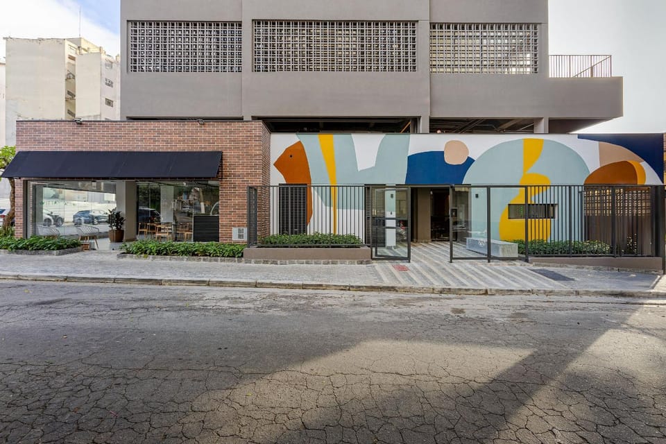 Facade/entrance