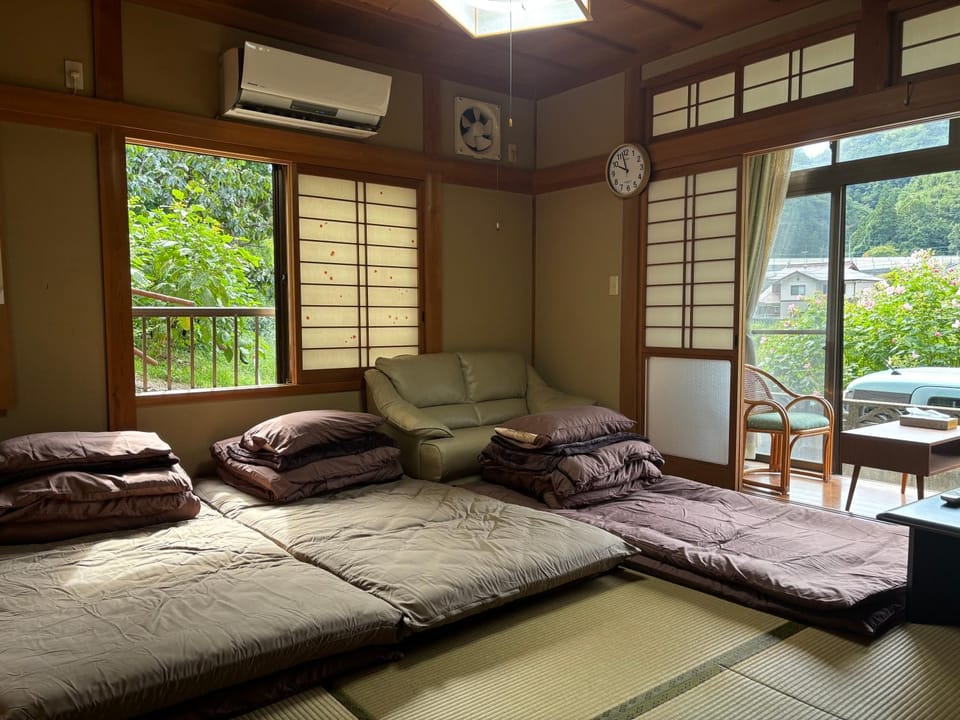 Bed, View (from property/room), Photo of the whole room, Seating area, Bedroom, air conditioner