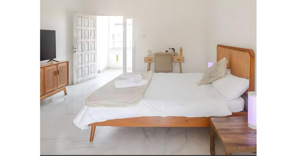 Bed, TV and multimedia, internet, wardrobe, air conditioner