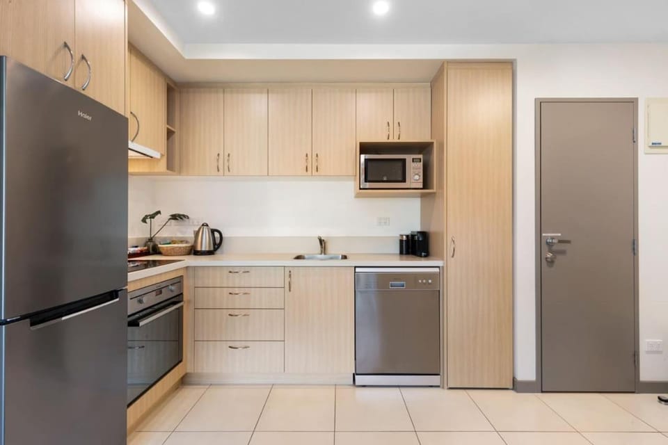 Lakefront Luxury Retreat Modern Apartment Apartment in Queenstown
