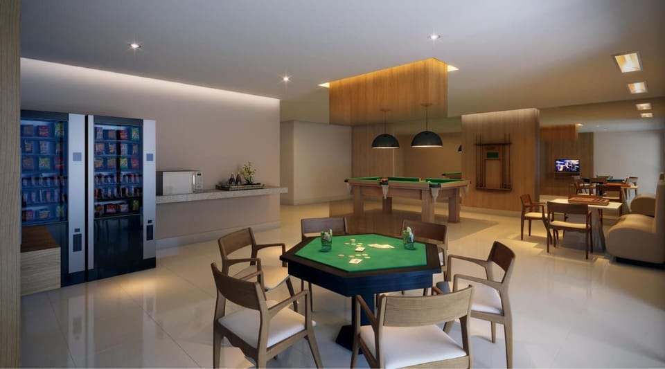 Game Room, Supermarket/grocery shop
