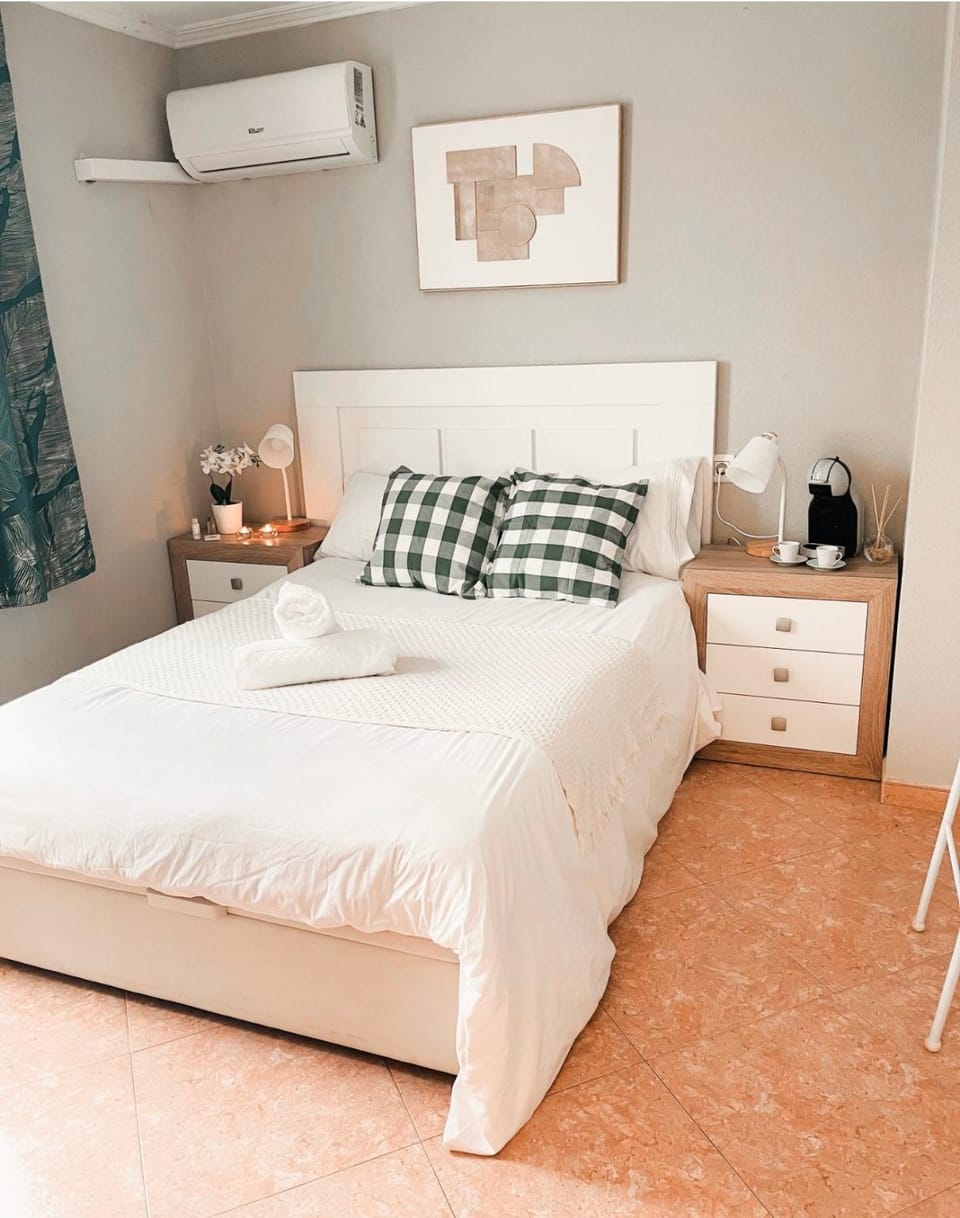 Room in Alicante with shared terrace 8 Agost Bed and Breakfast in Alicante