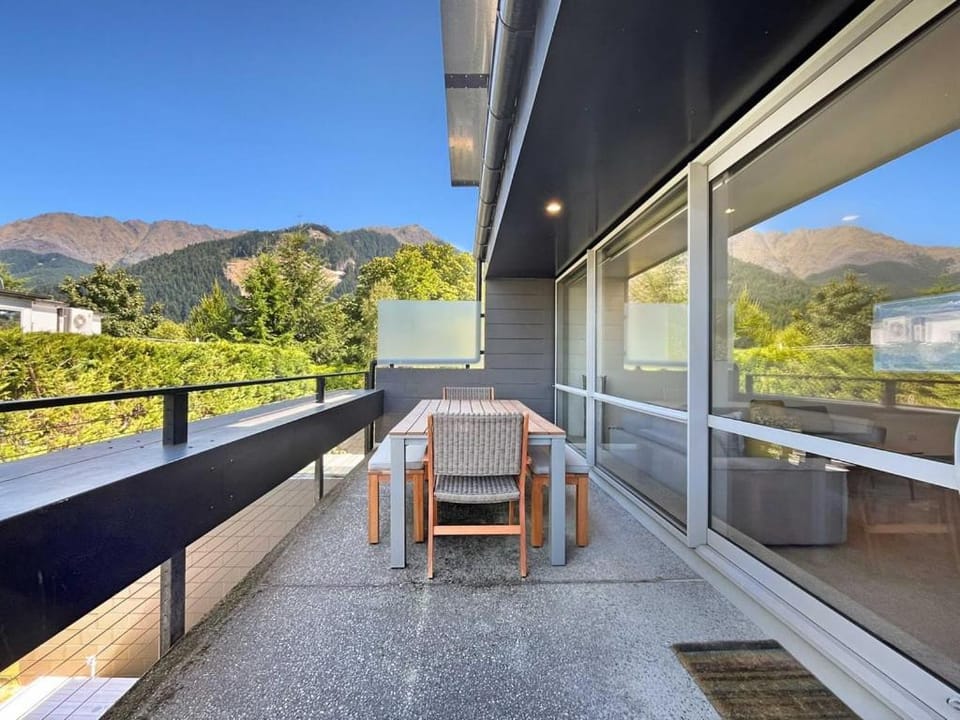 Day, Natural landscape, View (from property/room), Balcony/Terrace, Mountain view