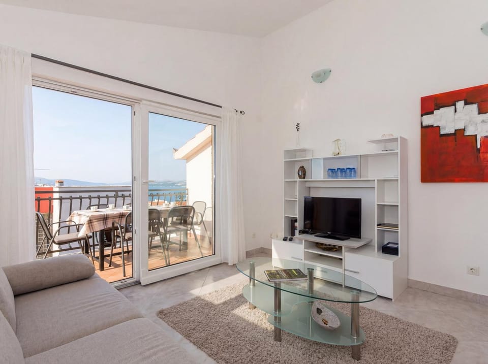 Apartmani Attila Apartment in Okrug Gornji