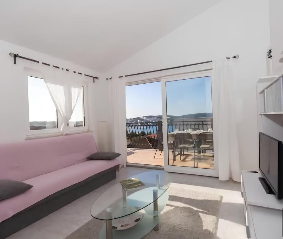 Apartmani Attila Apartment in Okrug Gornji
