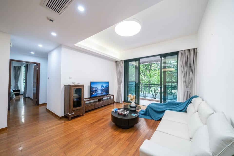 Tyms Modern 2BR APT Lujiazui Renheng Riverside Apartment in Shanghai