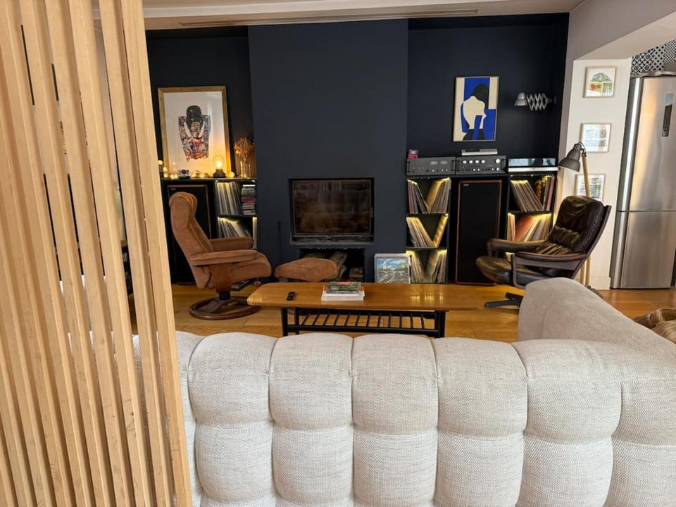 Living room, fireplace