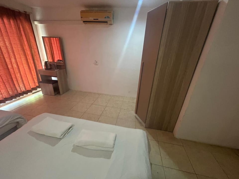 Didim Guest House Patong Bed and Breakfast in Patong