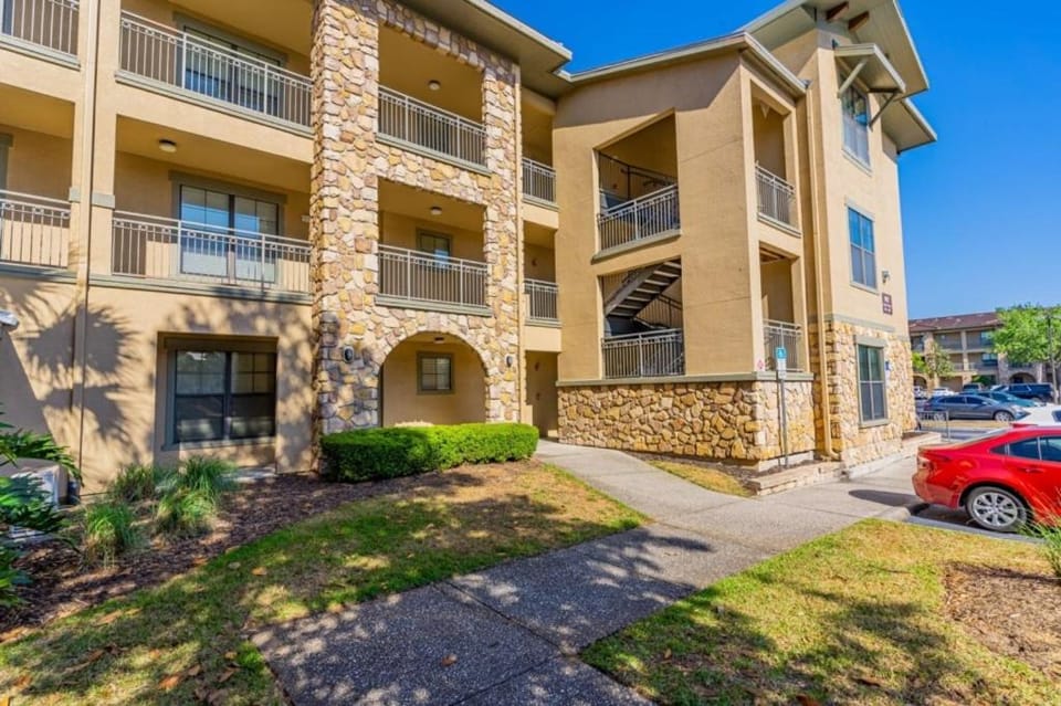 Bella Piazza Condo condo Apartment in Four Corners
