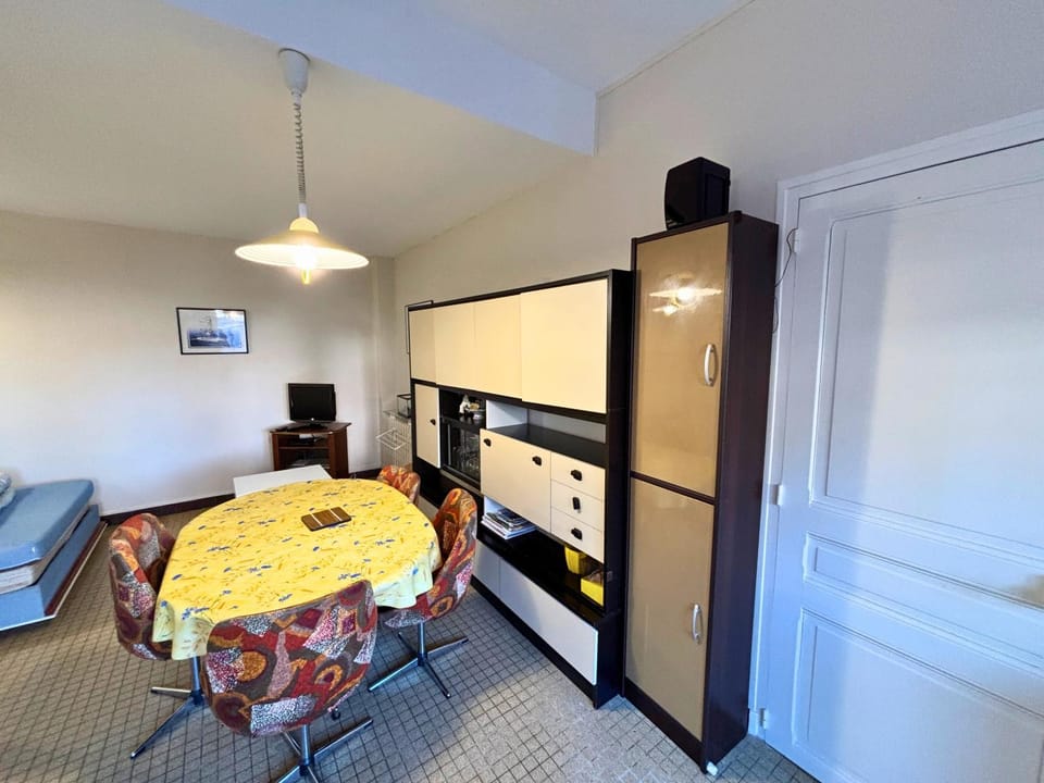 Bel appartement Vintage à 100m des plages Apartment in Brittany