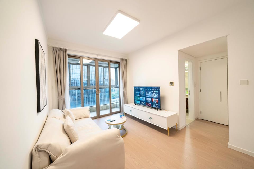 Tyms 1BR APT Hongqiao Yucui Garden Apartment in Shanghai