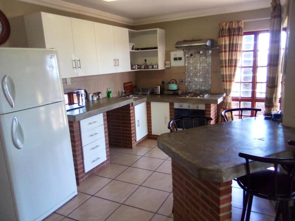 Kitchen or kitchenette, Photo of the whole room