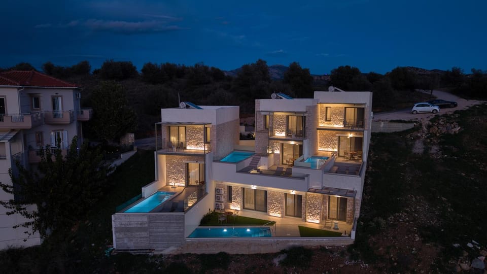 Property building, Swimming pool