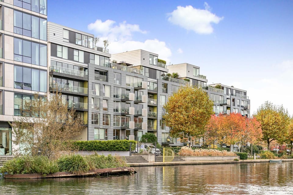 1 to 4 people - Angel Waterside - Near Kings Cross Apartment in London Borough of Islington
