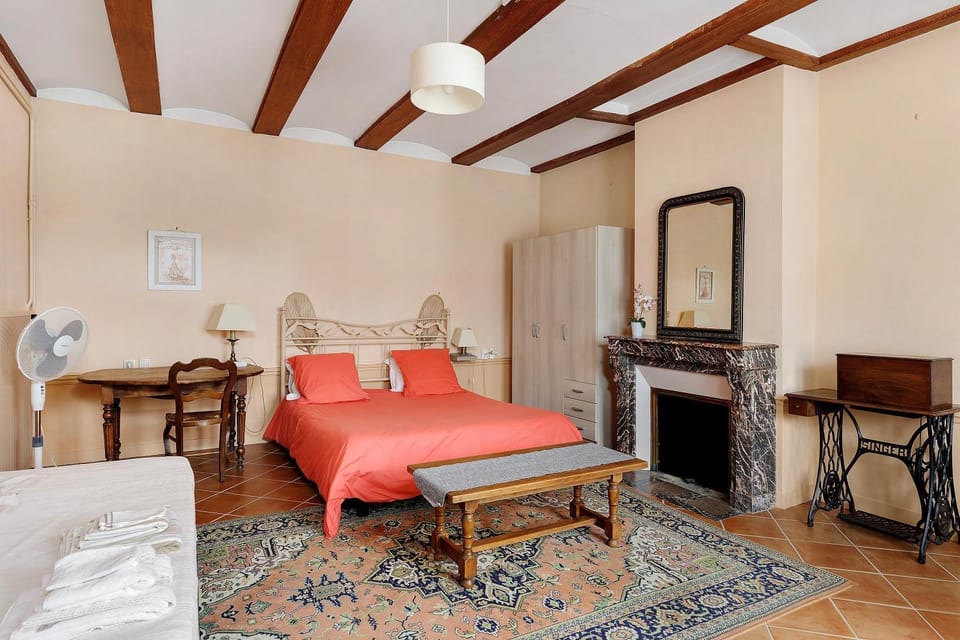Living room, Bedroom