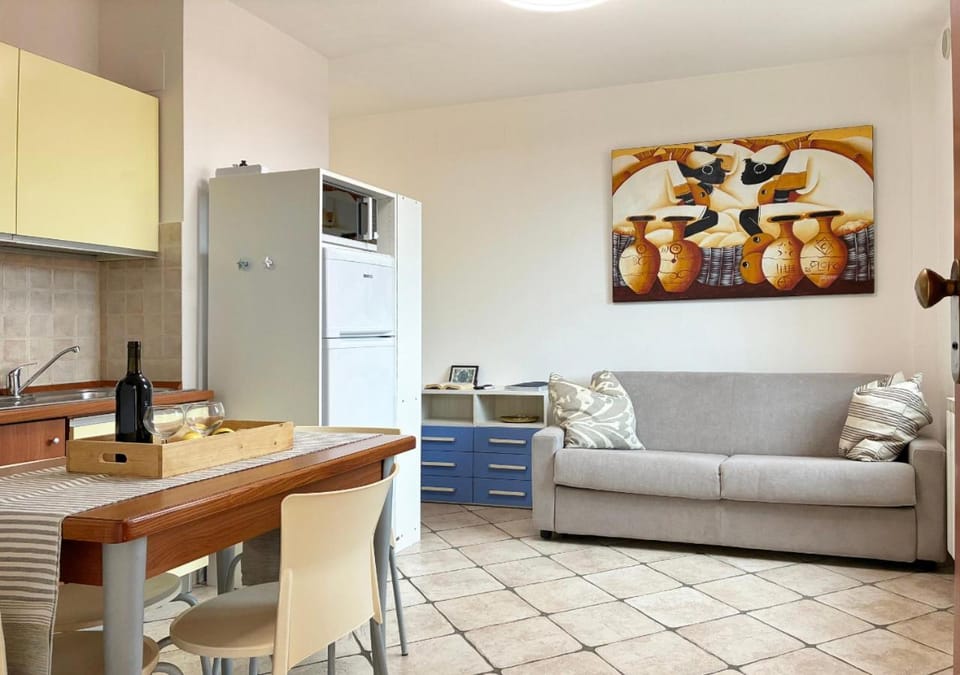 Kitchen or kitchenette, kitchen