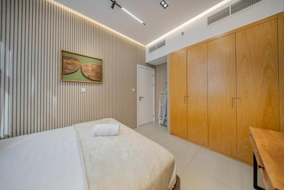 1BR Apartment With Living Room - Poolview - Alef Al Mamsha Apartment in Al Sharjah