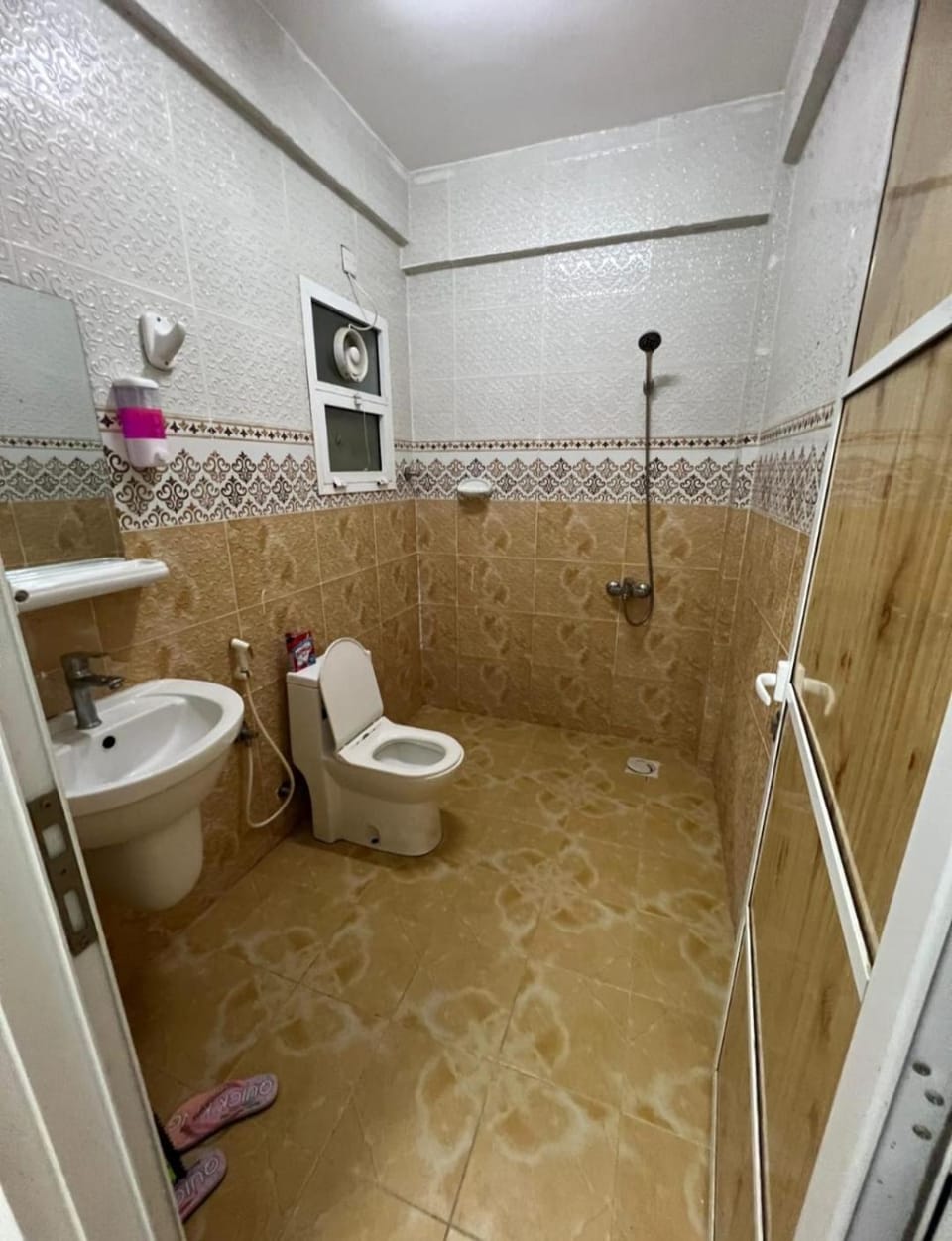 Shower, Toilet, Bathroom, bidet
