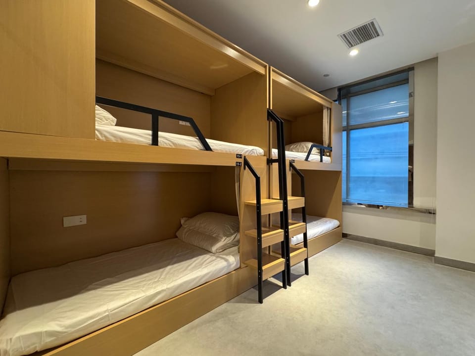 Third Floor Youth Hostel Hotel in Shanghai