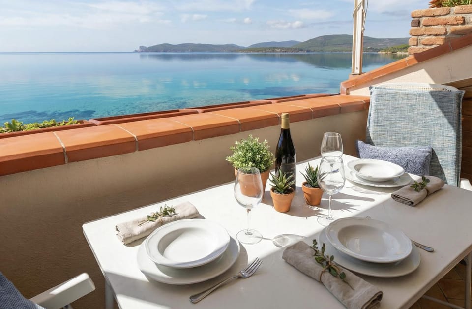 Property building, Balcony/Terrace, Balcony/Terrace