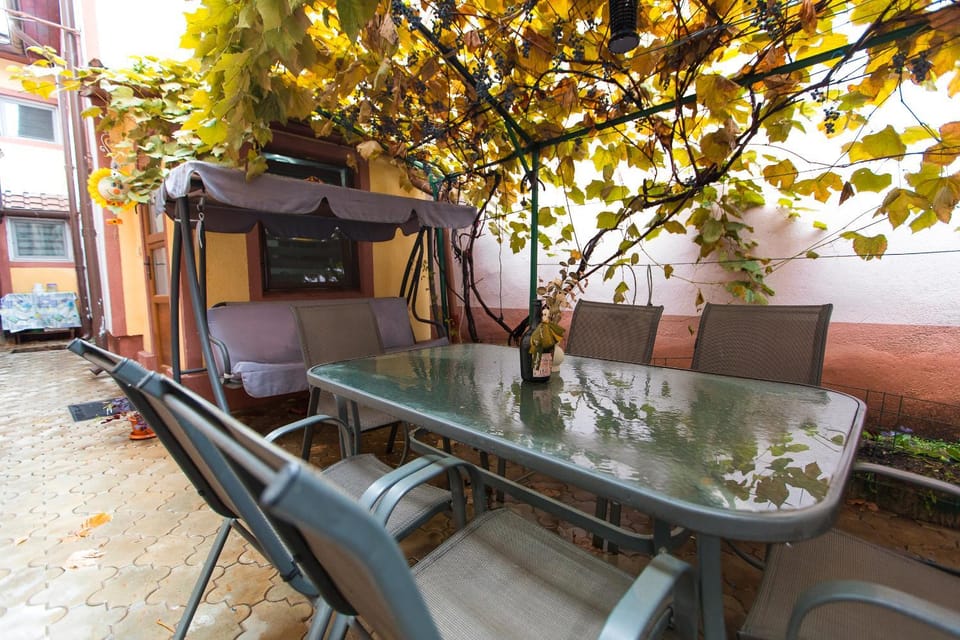 Garden, Seating area