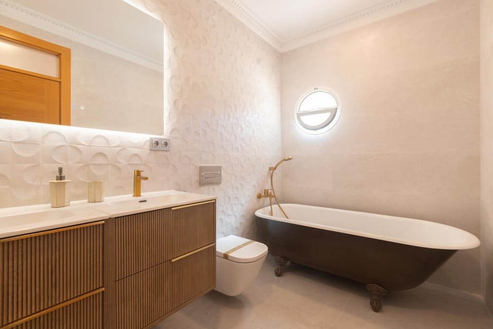 Toilet, Bathroom, Bath, hair dryier, towels