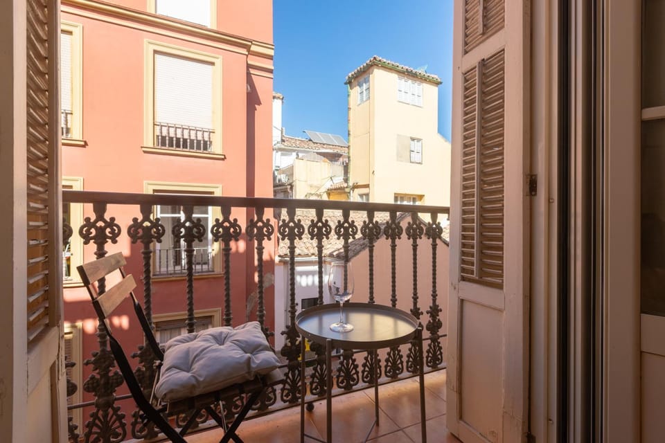 View (from property/room), Balcony/Terrace, City view, Landmark view, Street view