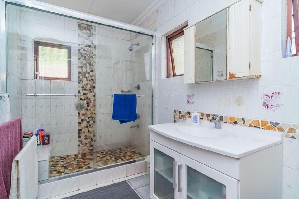 Ngwanase Properties Bed and Breakfast in Durban