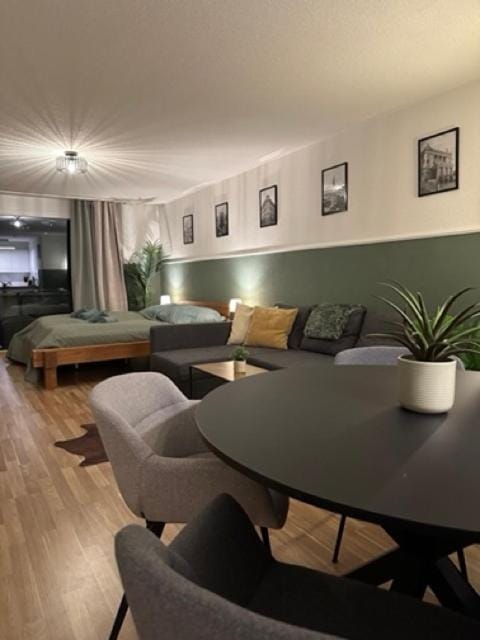 Living room, Seating area, Dining area