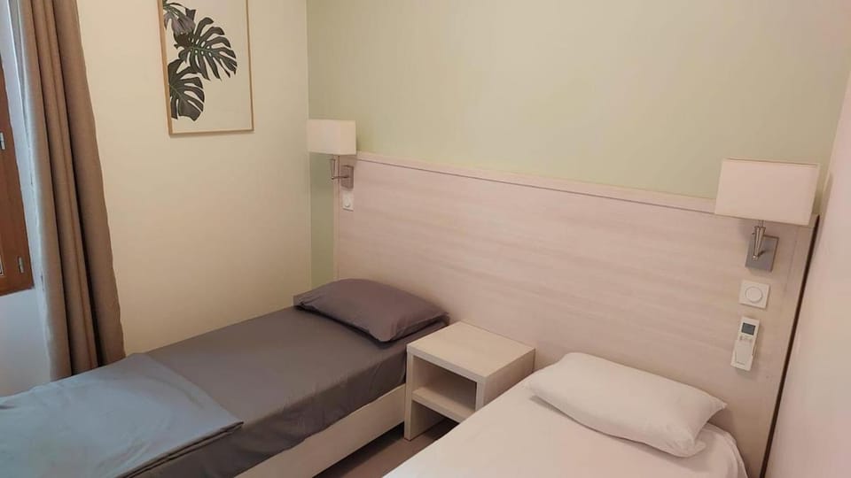 Bright and confortable apartment in downtown BLM Apartment in Bormes-les-Mimosas