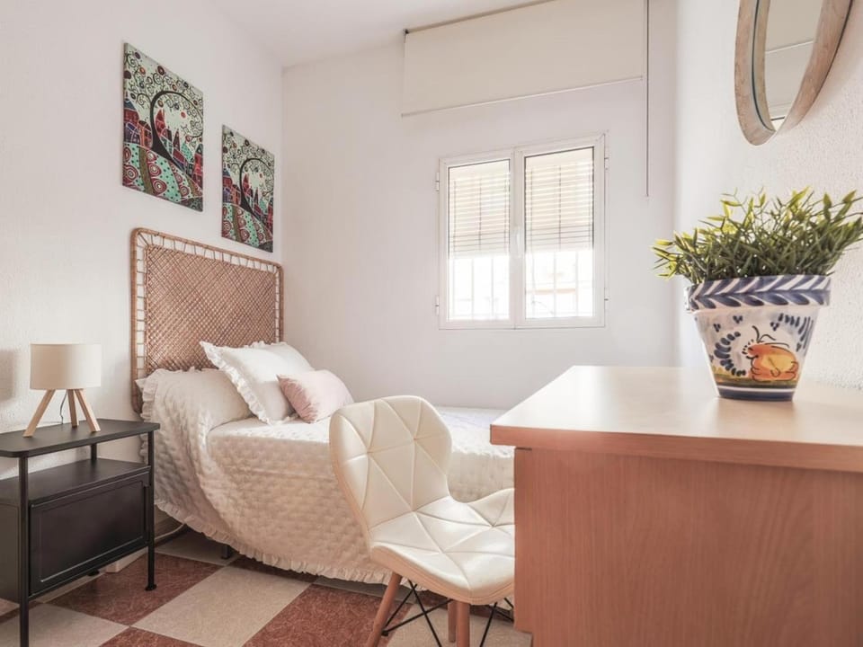 Apt 3 habitaciones cerca Histórico Sevilla 4px Apartment in Seville