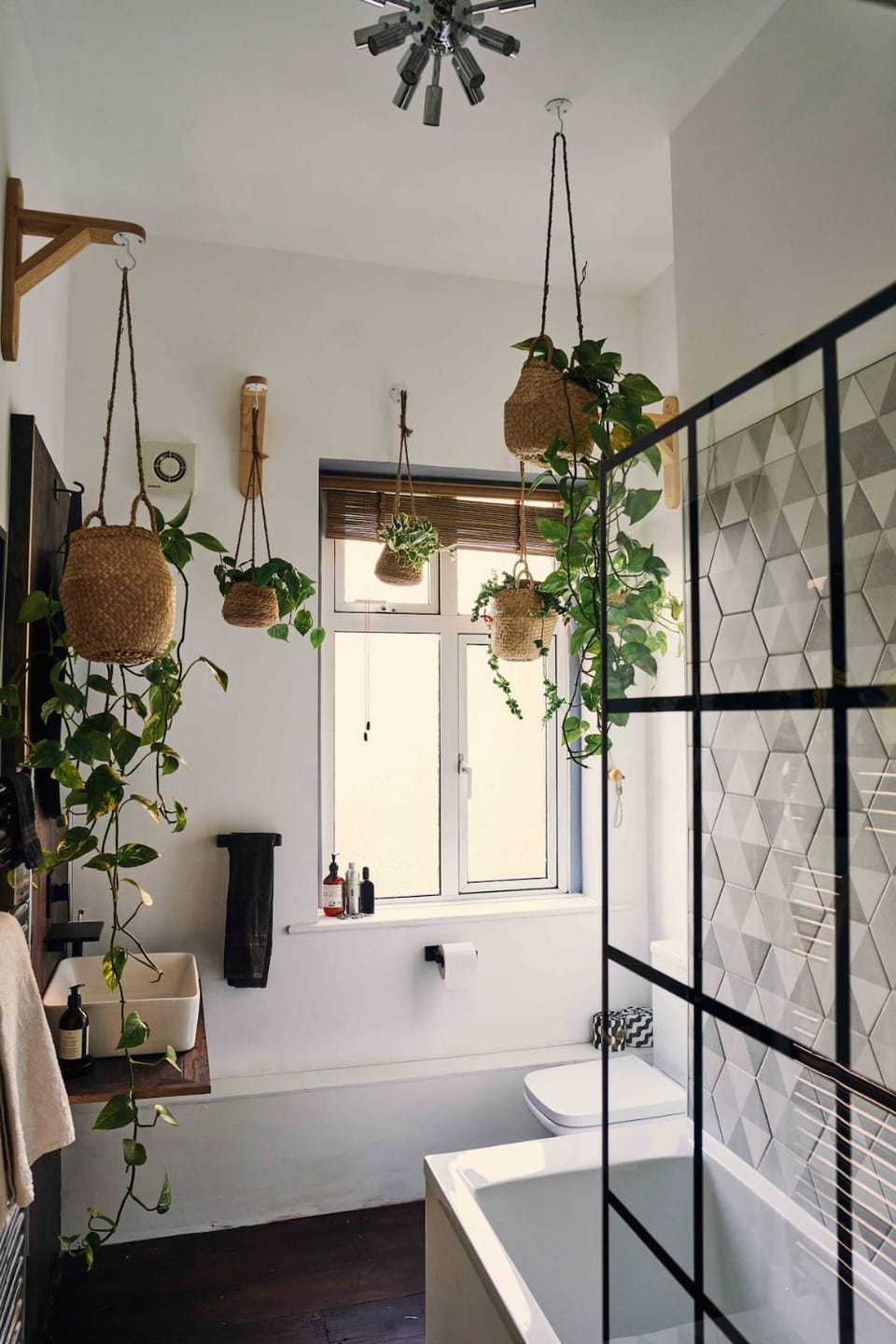 Mid-Century apartment in the heart of Stroud Apartment in Stroud