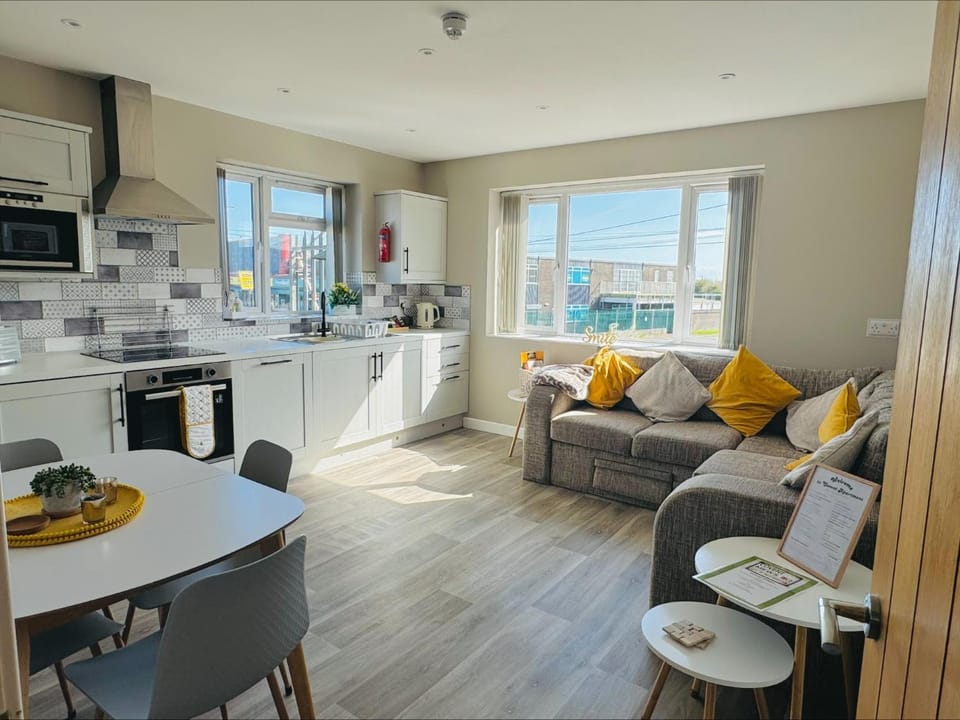 Living room, Dining area, microwave, oven