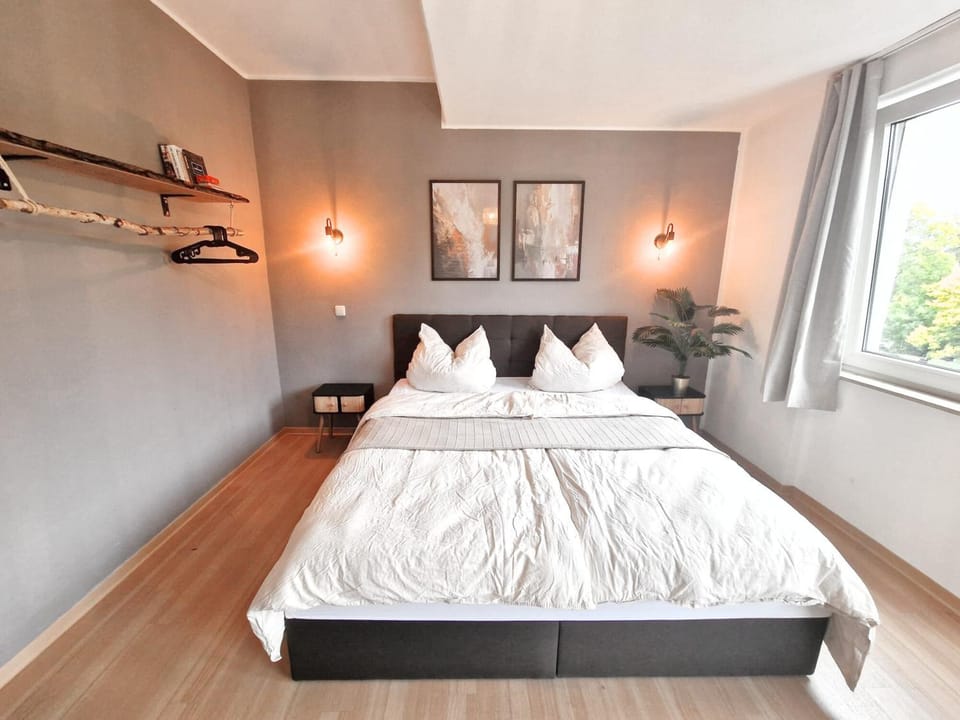 Bed, Bedroom