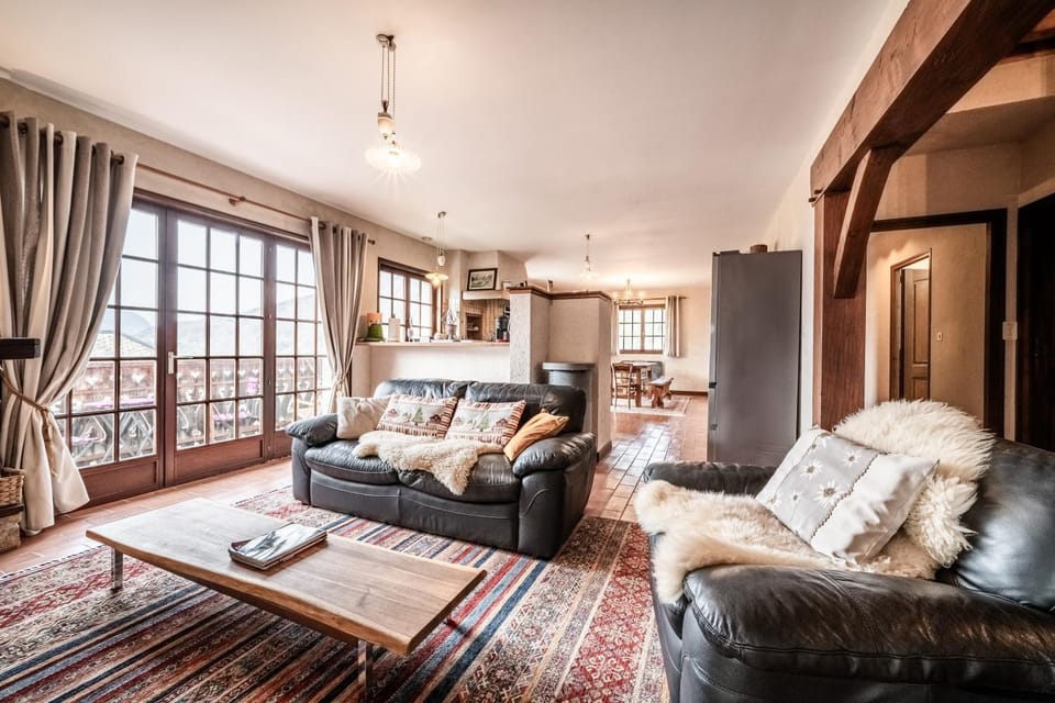 Property building, Living room