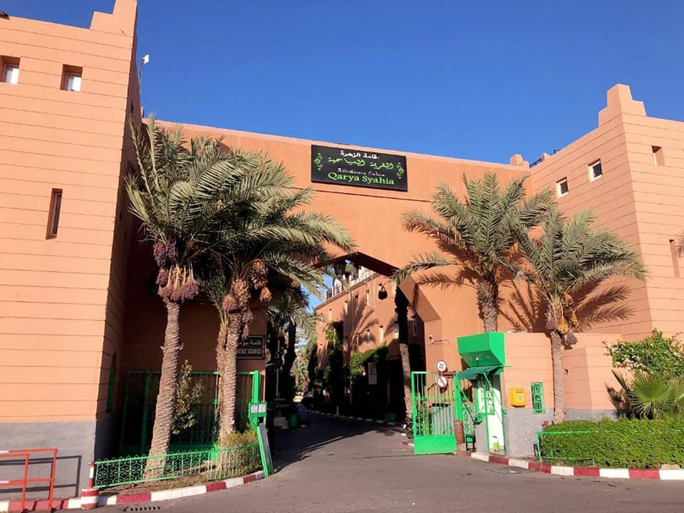 Property building, Day, Lobby or reception