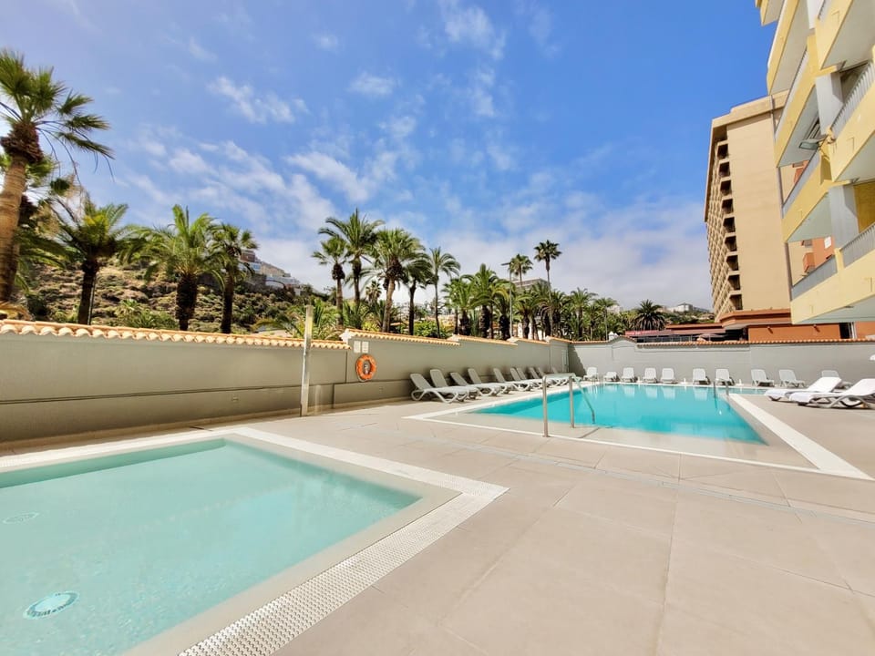 Balcony/Terrace, Swimming pool
