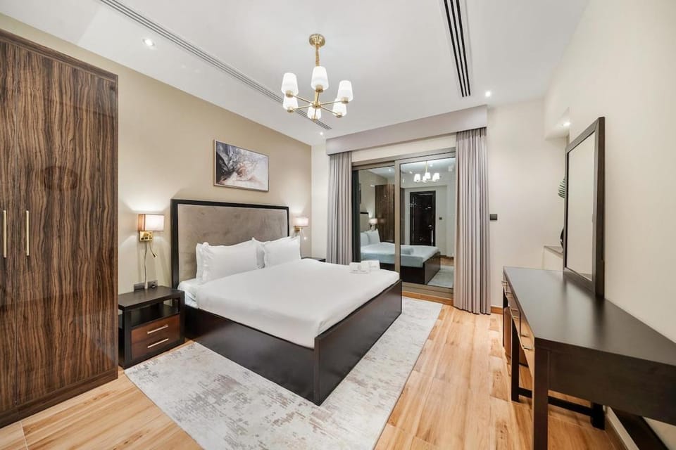 FIRST CLASS 1BR Stylish , Modern Comfort Apartment in Dubai