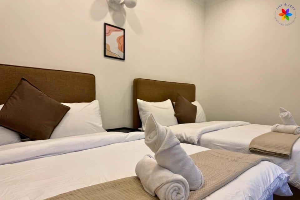 25P Muji Black & White Kajang Villa with 100" TV Villa in Negeri Sembilan, Malaysia