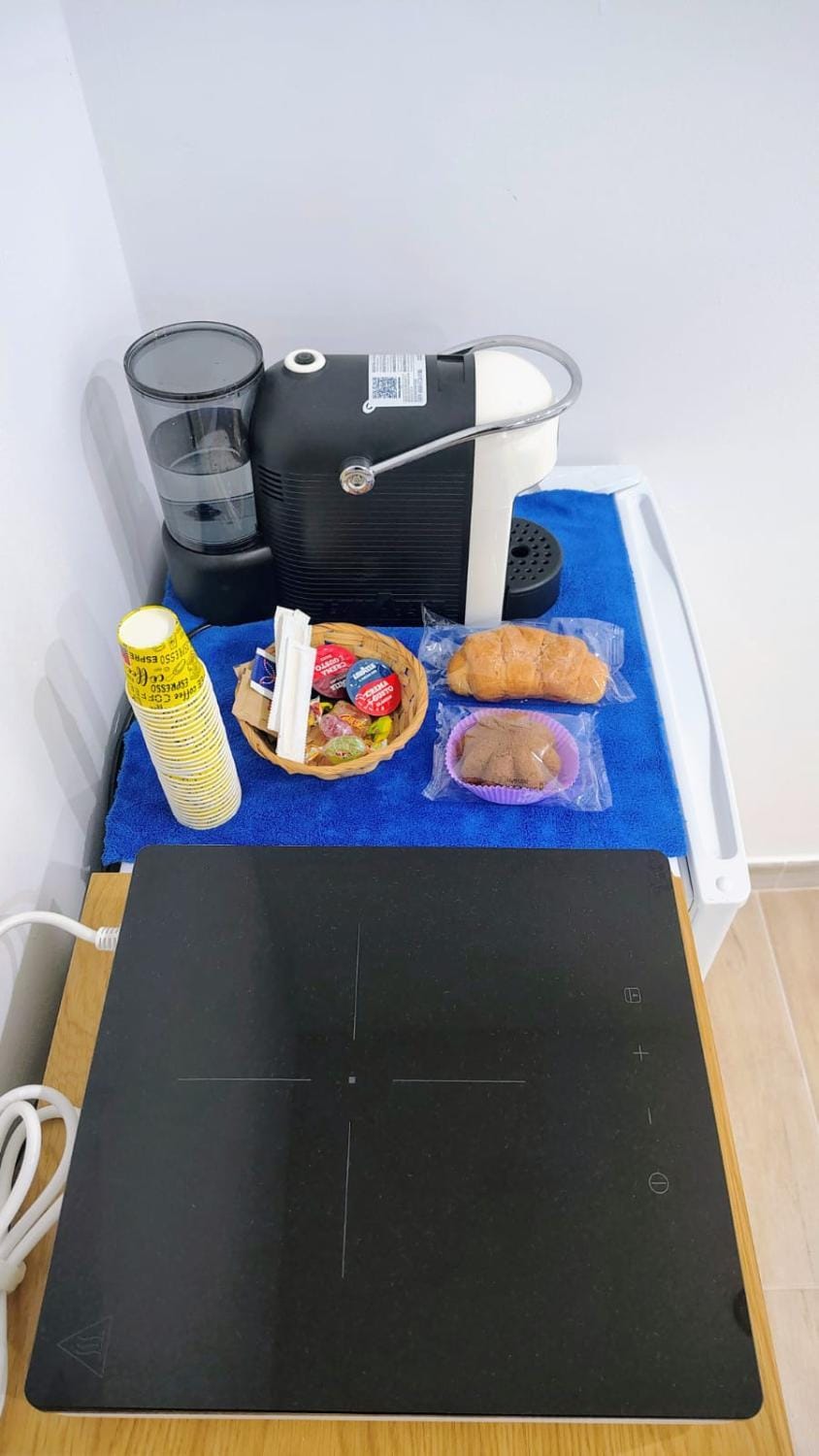 Coffee/tea facilities, Kitchen or kitchenette