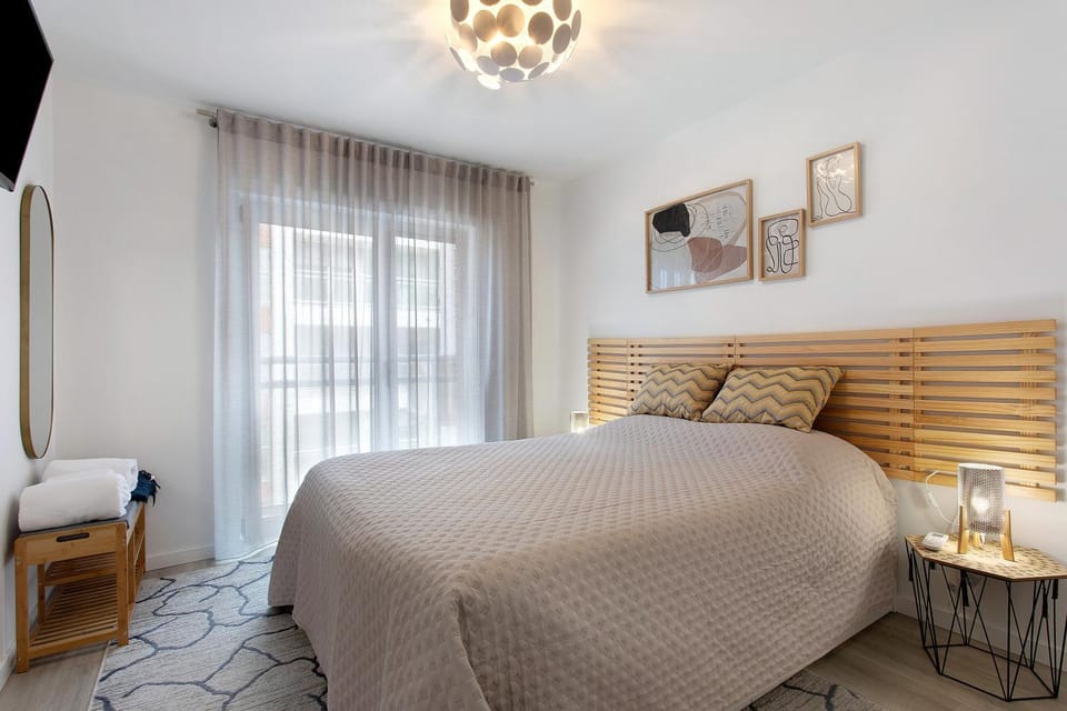 Living room, Bedroom
