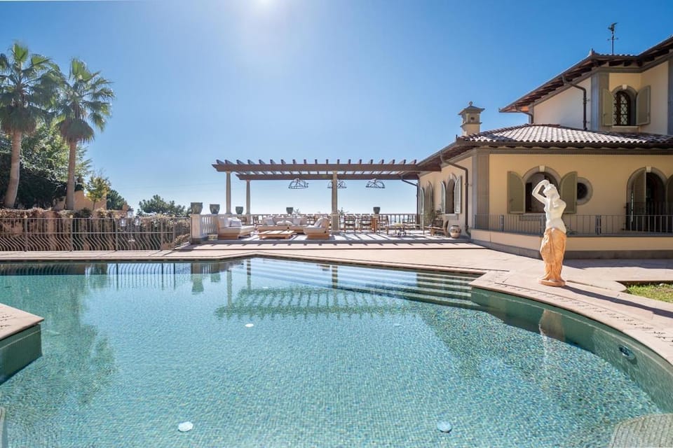Non Prenotabile Villa in Province of Massa and Carrara
