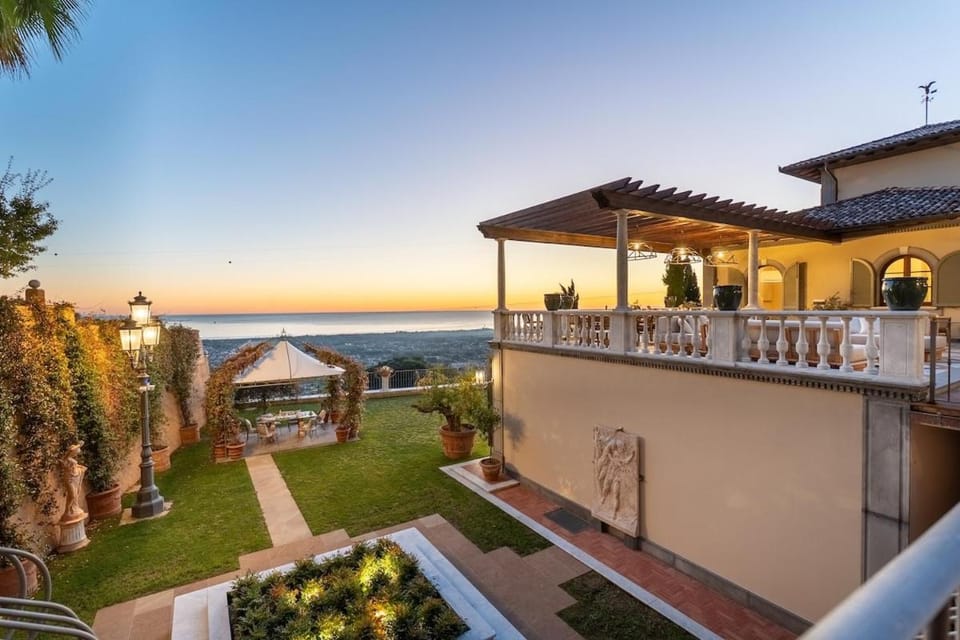 Non Prenotabile Villa in Province of Massa and Carrara